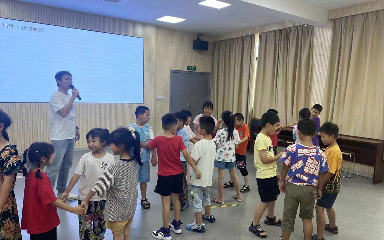 德惠龙观乡中心学校